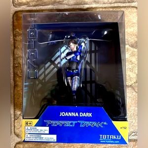 Microsoft Xbox Joanna Dark Totaku Figure